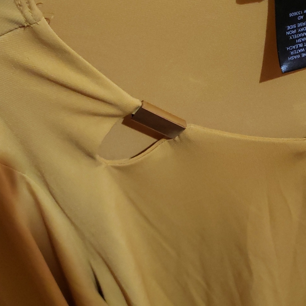 Blouse - Picture 3 of 5